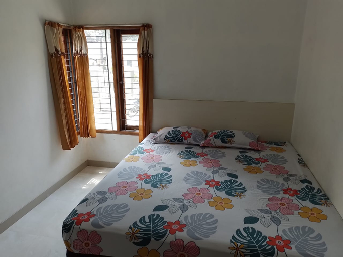 Bedroom 2, PH Homestay unit Coklat, Pekalongan