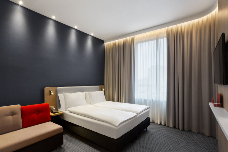 Bedroom 5, Holiday Inn Express MUNICH CITY WEST by IHG, München
