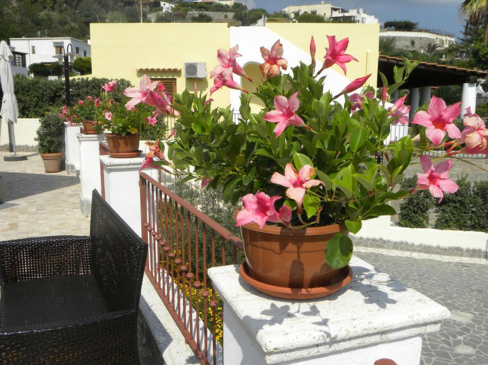 Others 5, Hotel Borgo Eolie, Messina