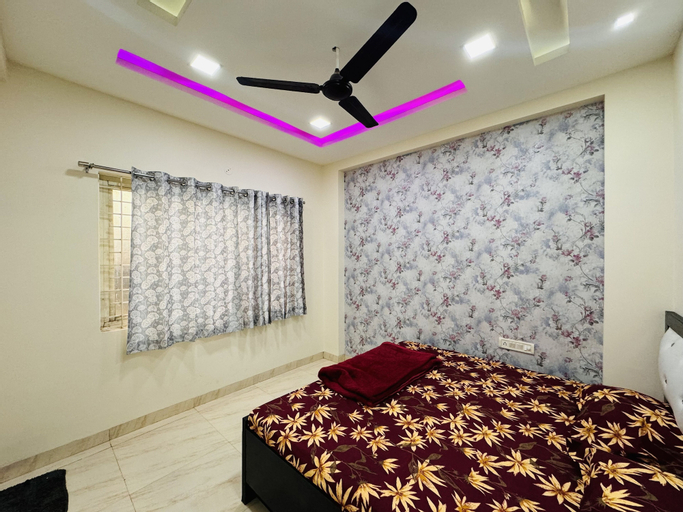 Room 5, Home Escape 1bhk near Bombay Hospital, Indore