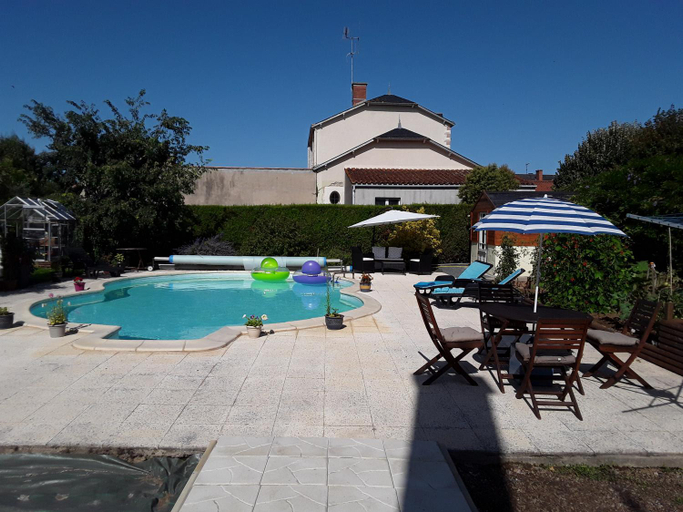 Others 4, Maison Vuyk, Vendée