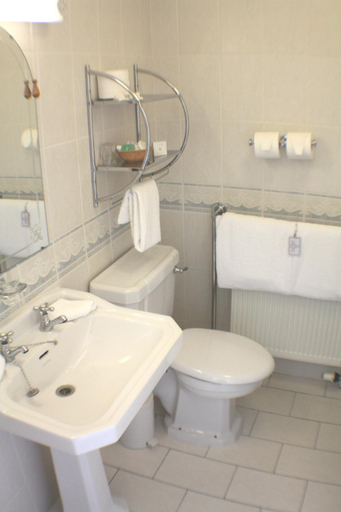 Bathroom 4, Cally Palace Hotel & Golf Course, Dumfries and Galloway
