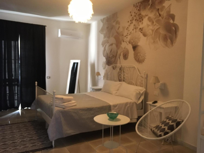 Others 5, La Villetta B&B, Napoli