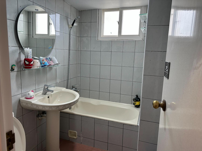 Bathroom 3, Kenting Mola, Pingtung
