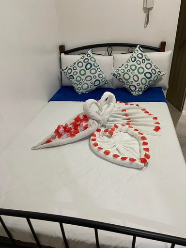 Bedroom 2, Shore Residences Stays by PBYY, Pasay City