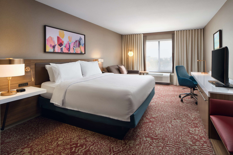 Bedroom 3, Hilton Garden Inn Schaumburg, Cook