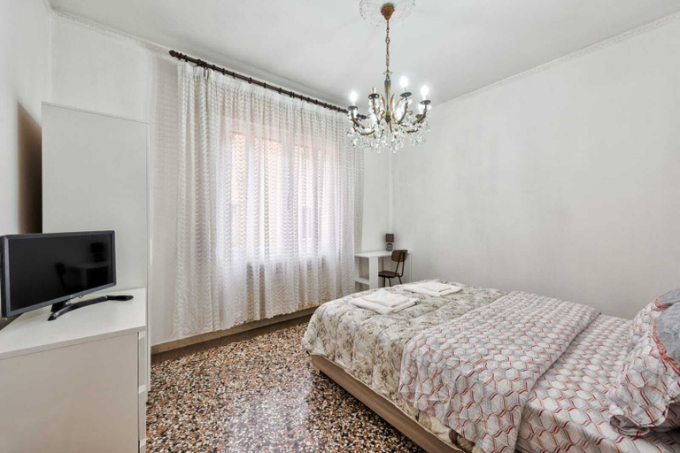 Bedroom 4, Downtown Railway Station Venice Mestre, Venezia
