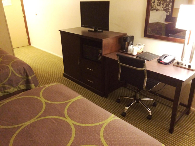 Bedroom 3, Super 8 by Wyndham Idaho Falls, Bonneville