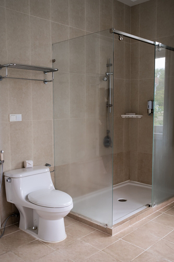 Bathroom 4, Villa Panda at Sea Links Golf Resort, Phan Thiết