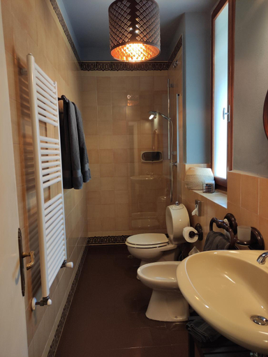 Bathroom 3, al 28 B&B, Livorno