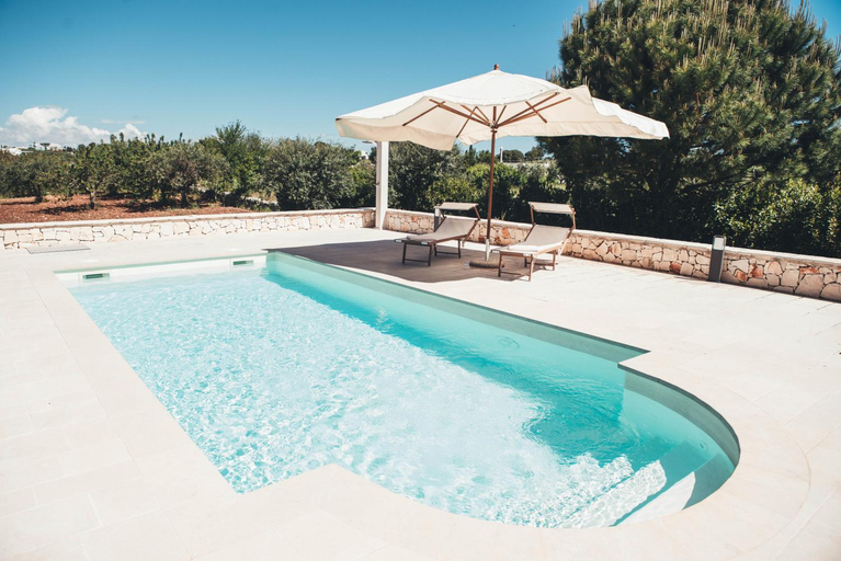Others 2, Trullo Grace -Trulli Anti' Charme & Relax, Bari