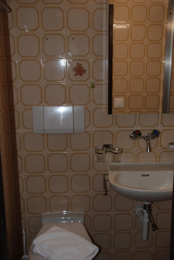 Bathroom 2, Hotel Chalet Du Lac, Interlaken