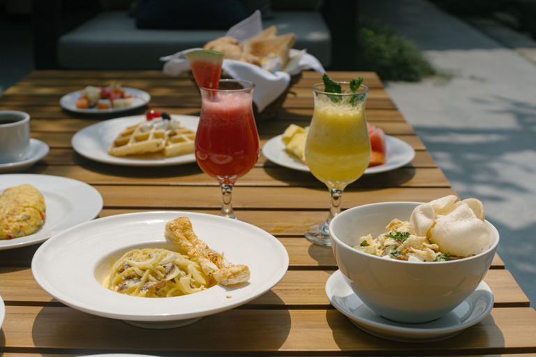 Novus Giri Resort & Spa - Food & Drinks