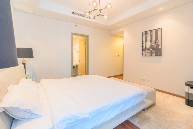 Room 3, Luxurious 2B With Burj Views in Business Bay, Dubai