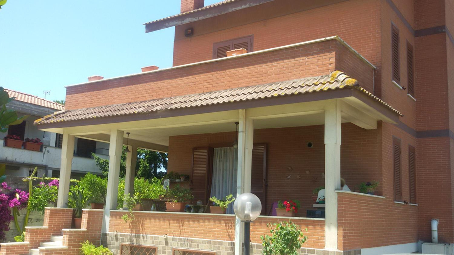 Others 5, B&B La villetta rossa, Roma