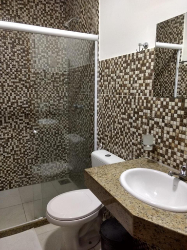 Bathroom 3, Itacuruca Inn, Mangaratiba