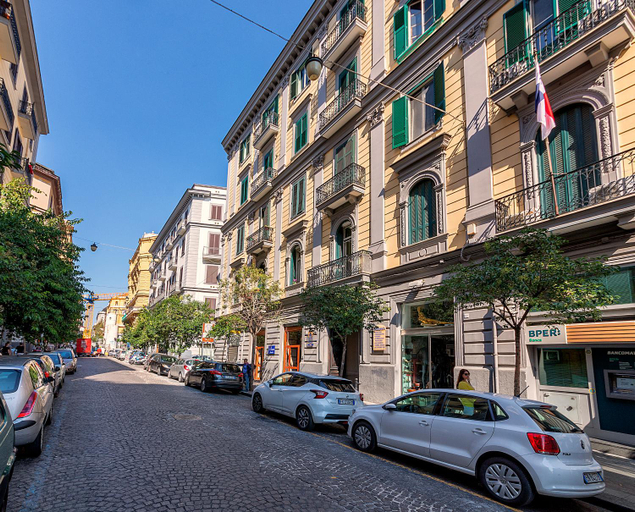 Exterior & Views 3, Be Italian Flat Duomo 319, Napoli