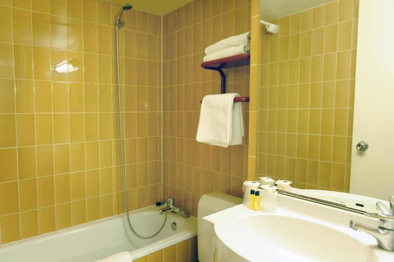 Bathroom 5, New Hôtel Saint Lazare, Paris