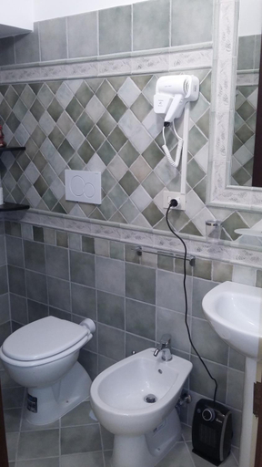 Bathroom 2, Palazzo Moraschi Subiaco, Roma