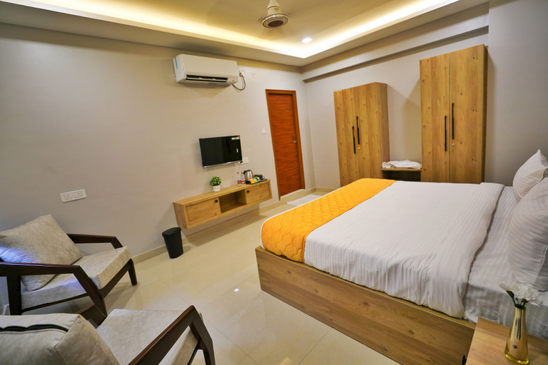 Others 5, Hotel Ceasta, Next US Consulate Hyderabad, Gachibowli, Hyderabad