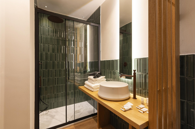 Bathroom 5, Palazzetto Symphony, Roma