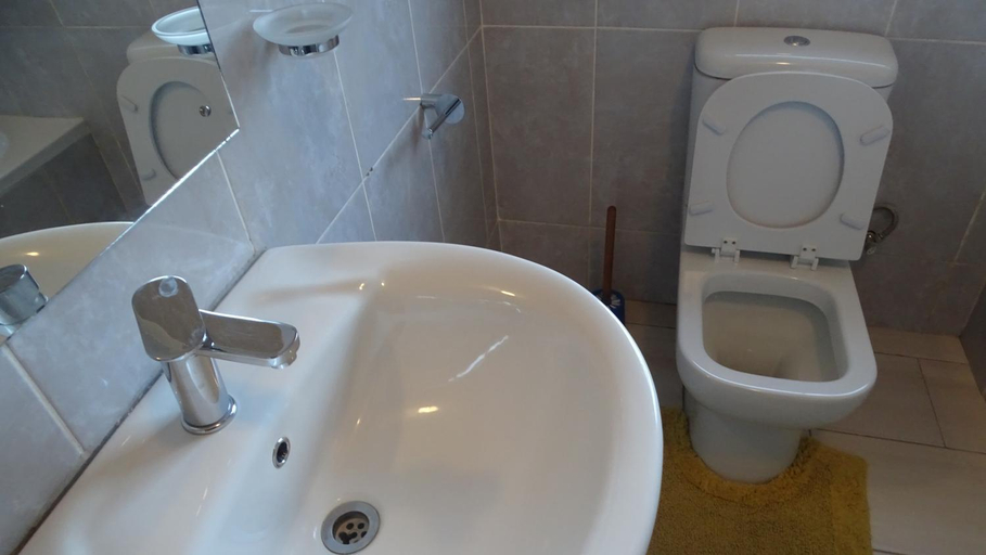 Bathroom 4, Mt Pleasant Bed and Breakfast, Harare