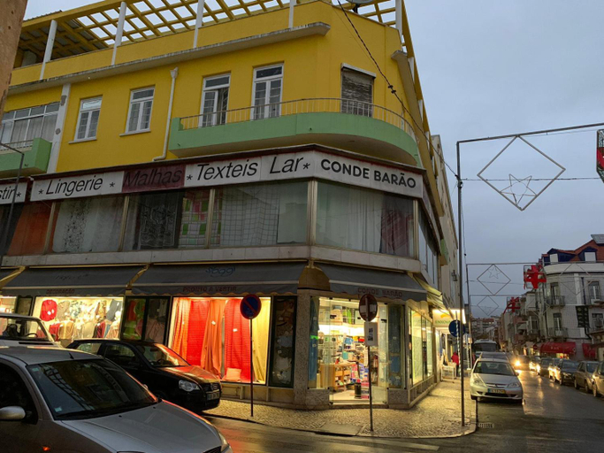 Others 2, Lar dois coracoes, Oeiras