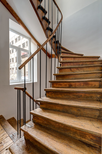 Others 4, UPSTAIRS BOUTIQUE, Municipiul Bucuresti