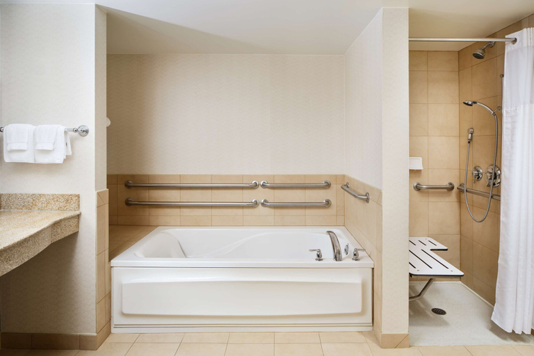 Bathroom 4, Hilton Garden Inn Schaumburg, Cook