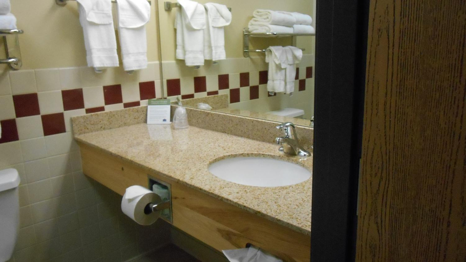 Bathroom 3, AmericInn by Wyndham Oswego, Kendall