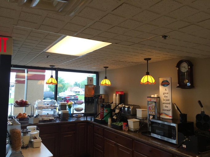 Food & Drinks 5, Baymont By Wyndham Springfield, Clark