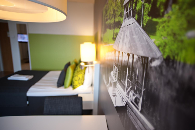 Bedroom 3, Sky Hotel Apartments, Linkoping, Linköping