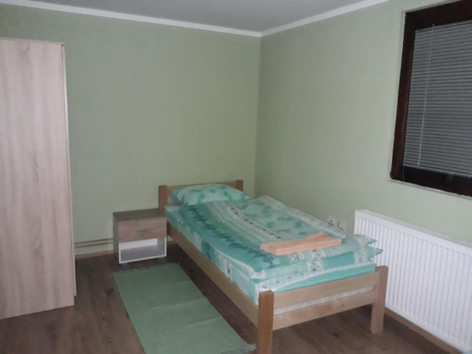 Others 5, Rooms Violeta, Užice
