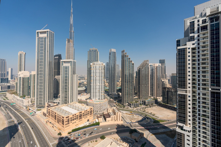 Aerial view, Luxurious 2B With Burj Views in Business Bay, Dubai