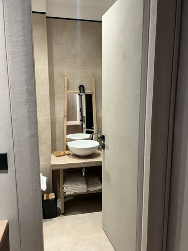 Bathroom 4, Faces & Places Boutique Hotel, Tiranës