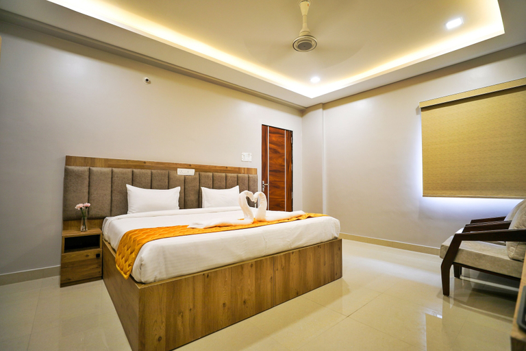 Others 3, Hotel Ceasta, Next US Consulate Hyderabad, Gachibowli, Hyderabad
