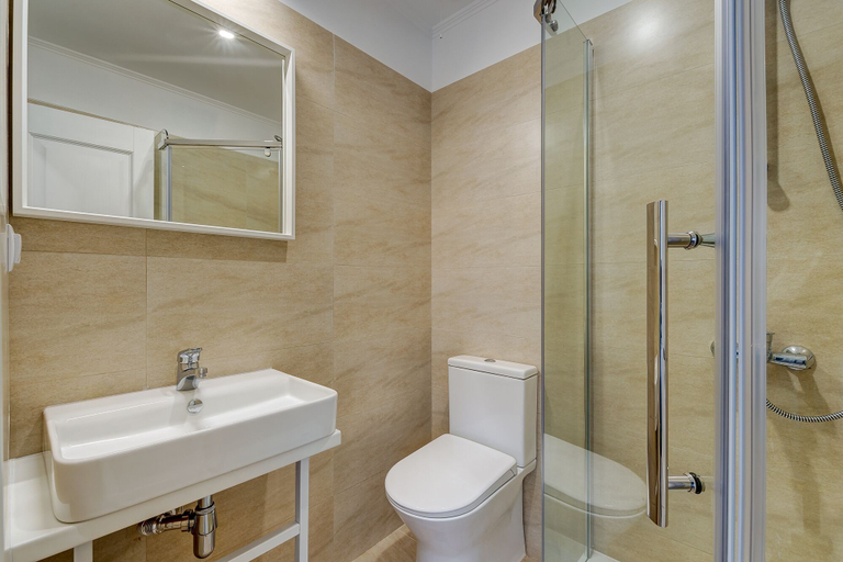 Bathroom 2, UPSTAIRS BOUTIQUE, Municipiul Bucuresti