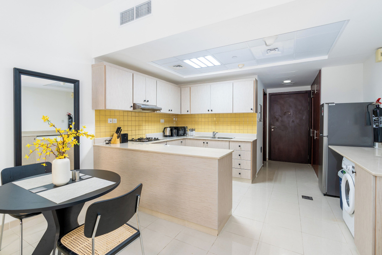 Room 5, Amazing Stay With Beach Access & Balcony -rak, Ras Al Khaimah