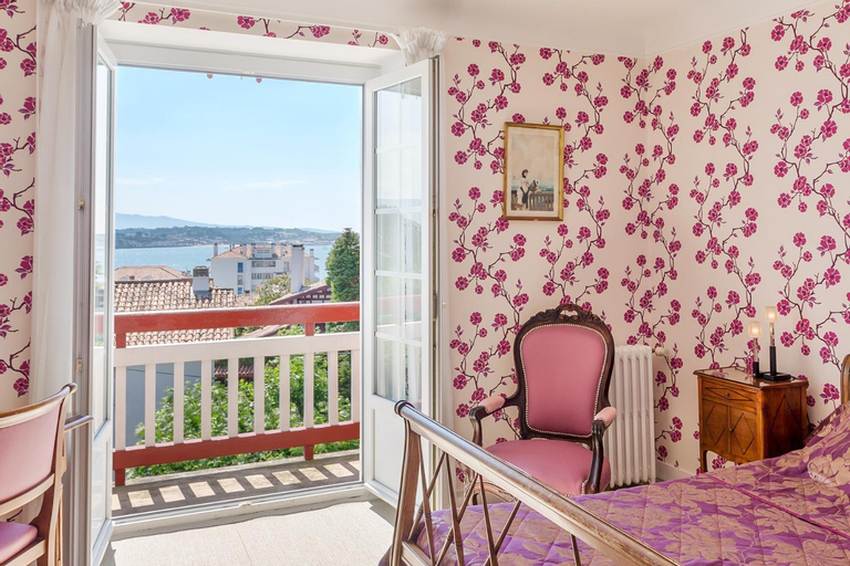 Bedroom 2, Hotel Les Goelands, Pyrénées-Atlantiques