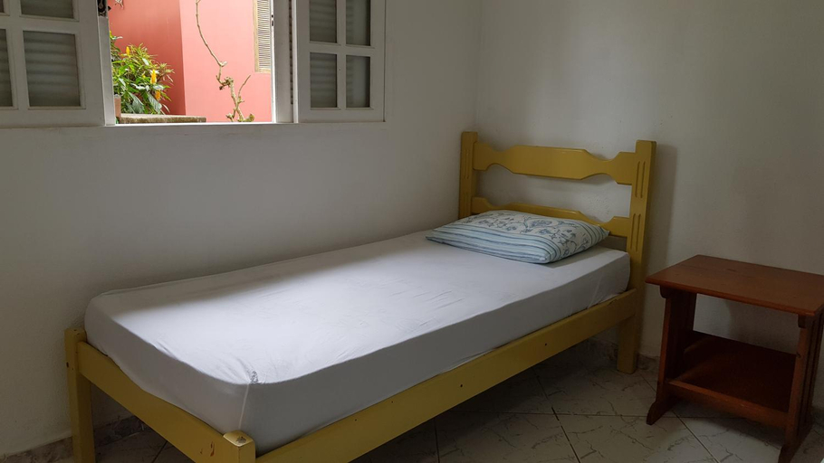 Bedroom 2, Pousada Portal das Flores, Parati