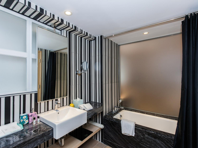 Bathroom 4, Caravel Hotel, Macao