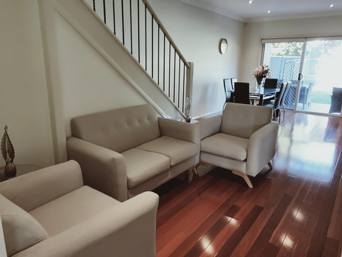 Others 3, Stylish Private Bathroom-Luxurious modern big home, Sydney