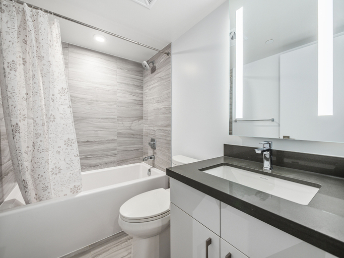 Bathroom 4, The Yorkville Suites, Toronto