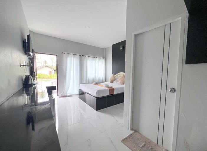Bedroom 2, BM Beach Resort, Langu