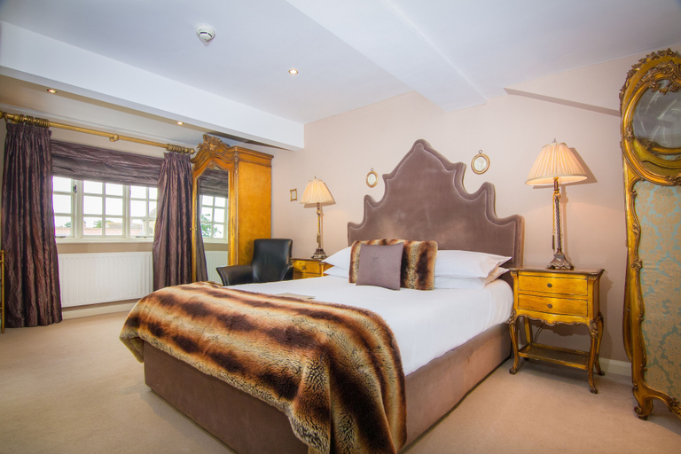 Bedroom 2, Black Horse Inn, North Yorkshire