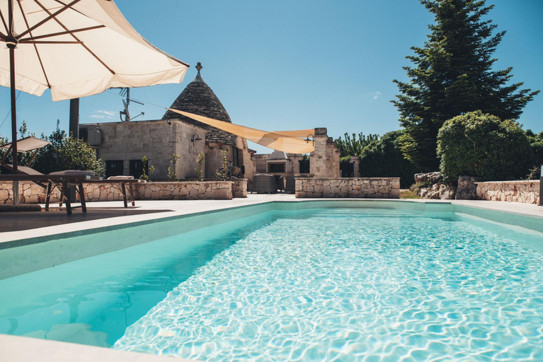 Others 4, Trullo Grace -Trulli Anti' Charme & Relax, Bari