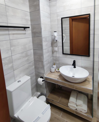 Bathroom 2, Syrtaki Hotel, East Macedonia and Thrace