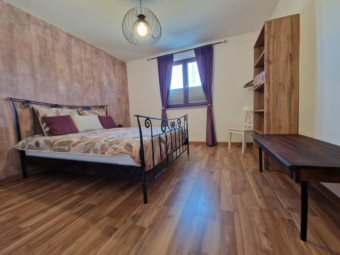 Bedroom 2, Wine & Apartment VINALES, Koper