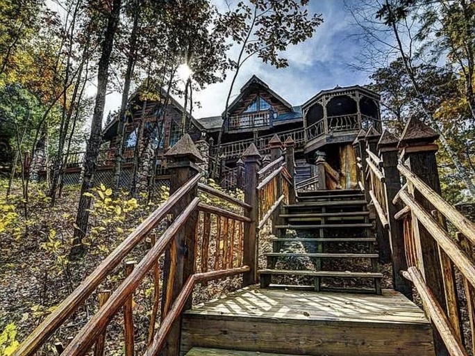 Exterior & Views 2, Beautiful Northwoods Getaway, Vilas