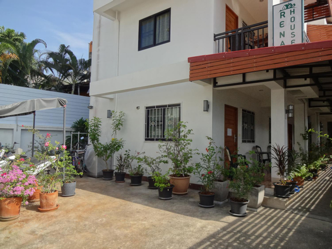 Rena House Chiang Mai, Muang Chiang Mai